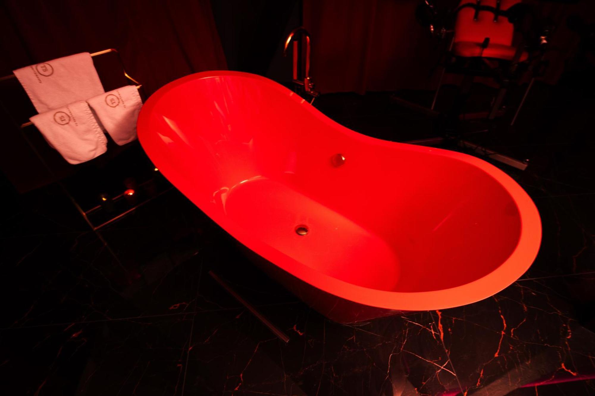 Red Palace Apartament Bdsm Μπίντγκοστς Εξωτερικό φωτογραφία